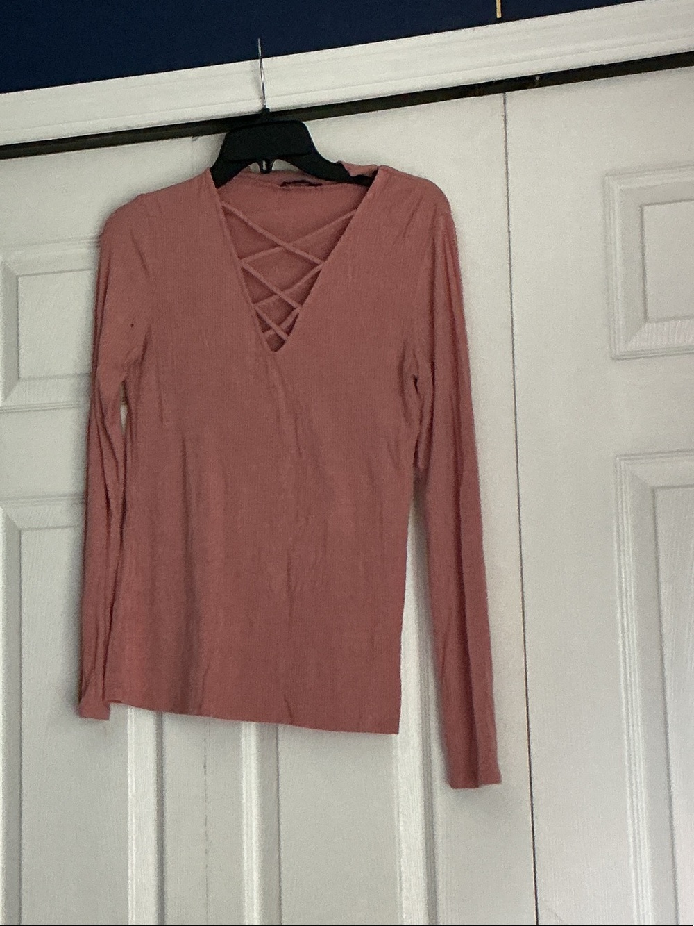 Ambiance Mauve Pink Crisscross V‑Neck Long Sleeve Top